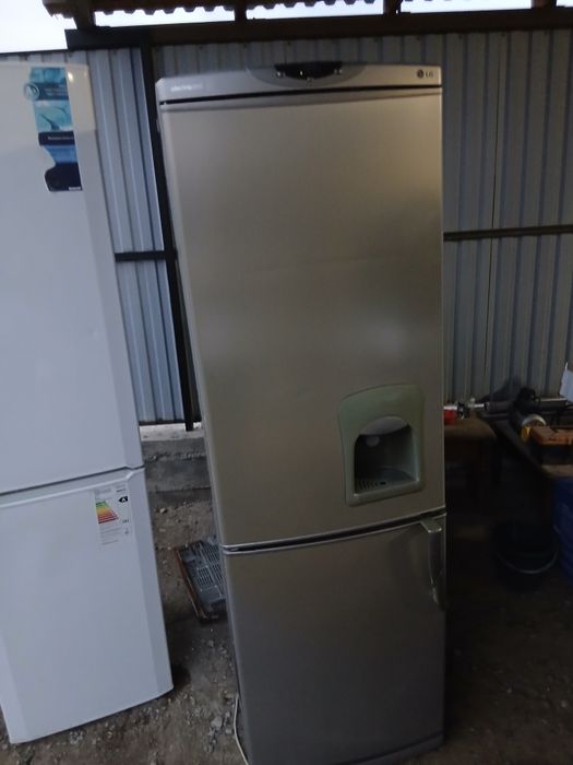 Холодильник LG.  с доставкой