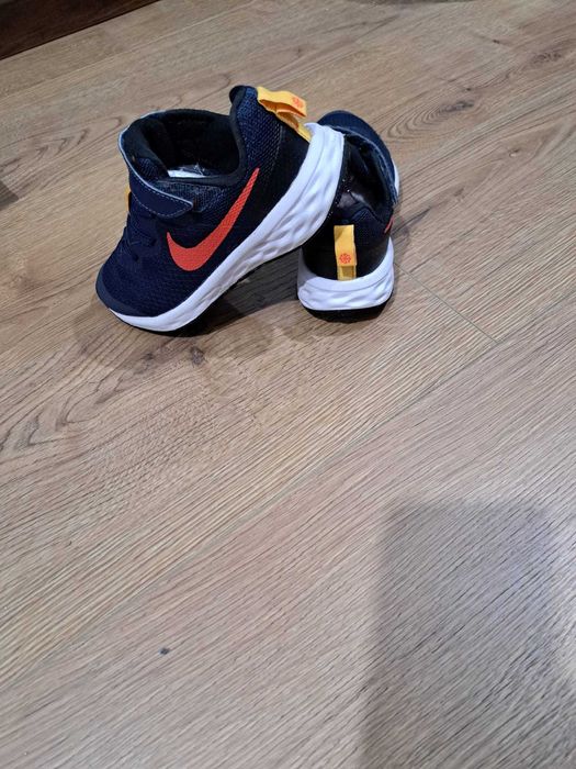 Pantofi sport Skechers, Nike, Adidas