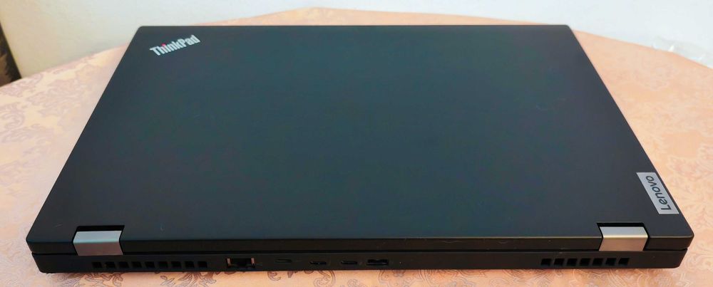 ThinkPad P15/Core i7-10850H/16GB RAM/512 SSD/Quadro T1000 4GB/15.6 IPS