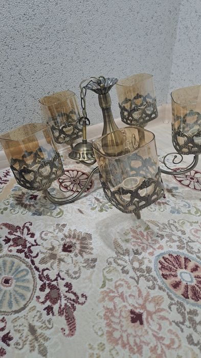 Продается люстра