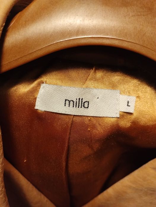 Haina din piele naturala