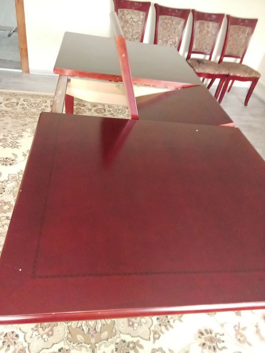 Продам стол в хорошем состояний.