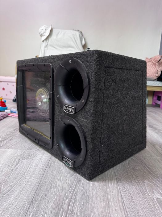 Vând tub de bass Emphaser și stație Kenwood