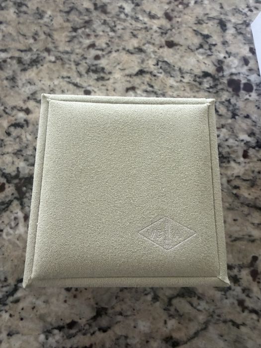 Обици van cleef.