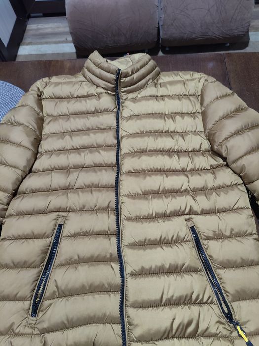 Продавам яке с качулка