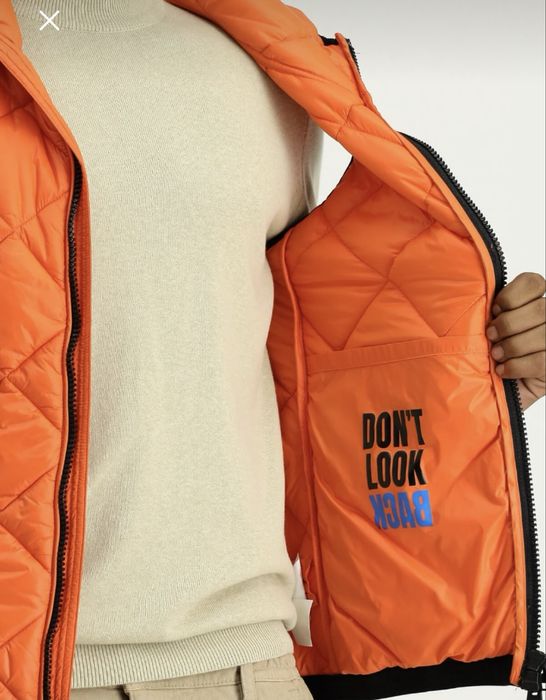 Мъжки елек в страхотен цвят