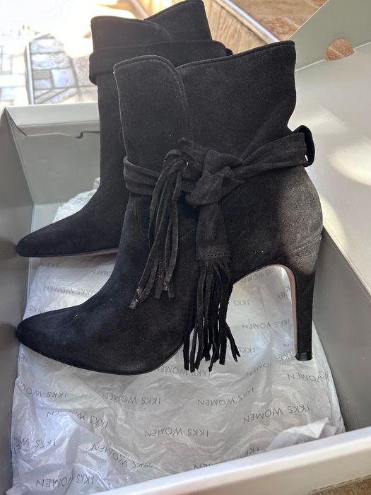 Черни боти на тънък ток от естествен велур