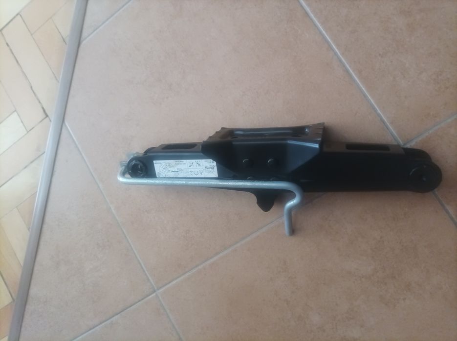 Продавам крик за Рено Клио 4