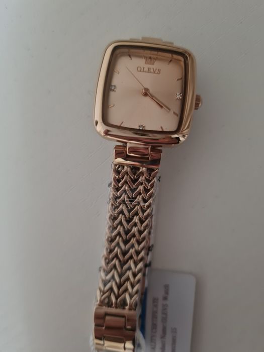 Часы наручные женские