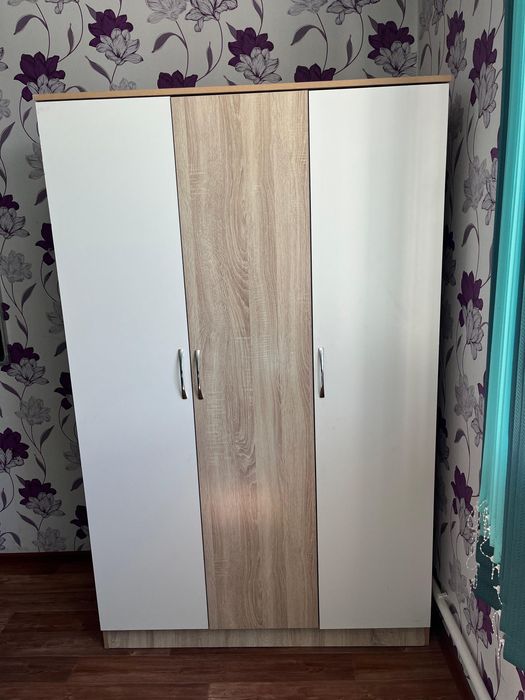 Продам шкаф срочно