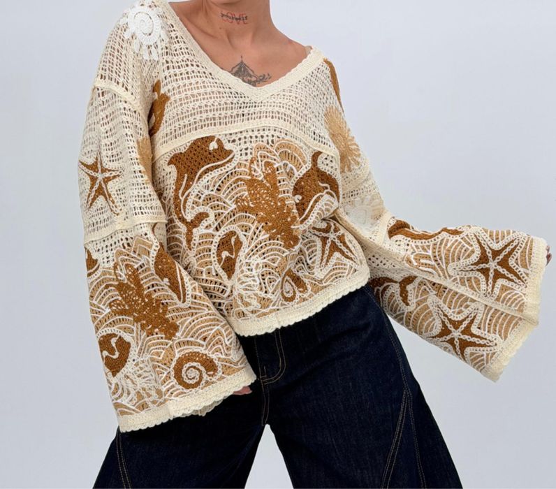 Bluză Croșetată cu Mâneci Tip Clopot – Stil Feminin și Elegant | CATO