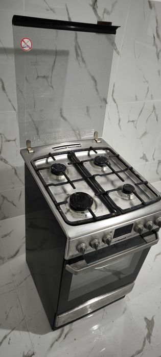 Aragaz Hansa FCMX59229, Gaz, 4 arzatoare, Mixt, Grill,Rotisor,Clasa A