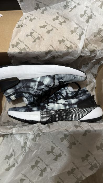 Under armour hovr phantom 3 dyed marimea 45