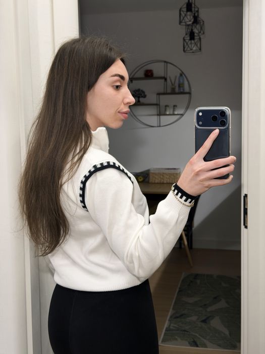 Топъл дамски пуловер