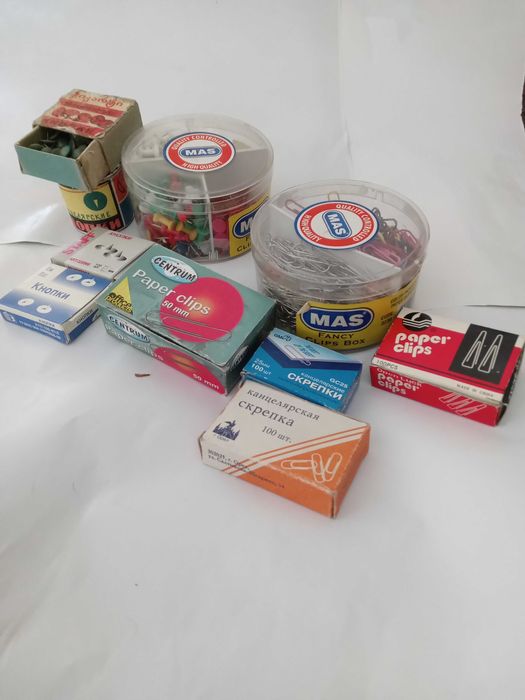 Папки-регистры,бумага а4 и др.канцелярские товары См.все фото