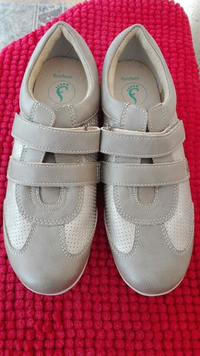 Pantofi noi Footflexx nr 38