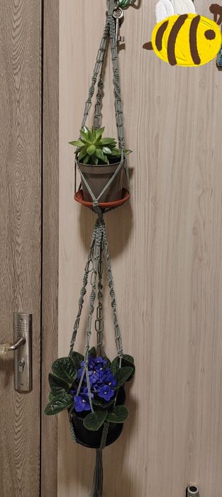 Двойно Макраме  за две саксии 14  лв..  двуцветни и бели 6.00лв.Канап