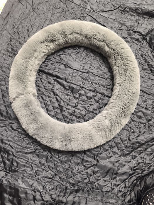 Чеол для автомобилей. Меховой