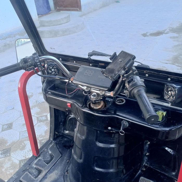 Elektromurovey 1 tonna sotiladi