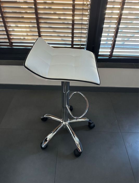 Бар Стол на колелца Париж с 24 м гаранция и безплатна доставка до офис