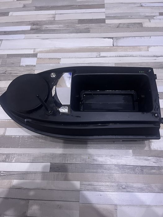 Navomodel cu gps si sonar