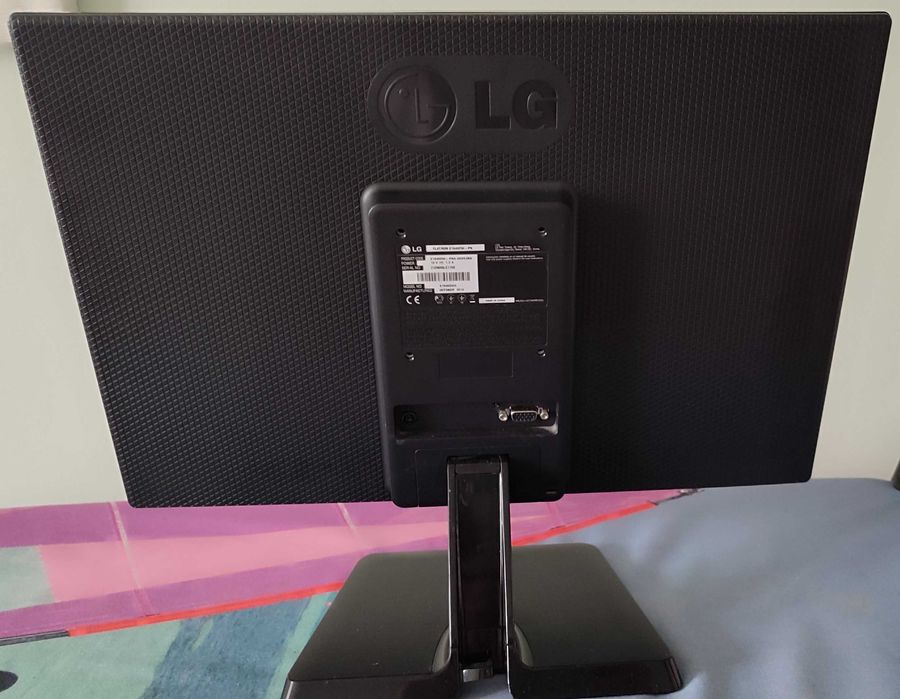Продаётся монитор LG FLATRON 19"