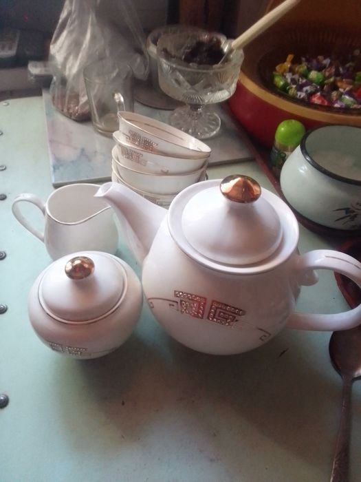 Статуэтка фарфор