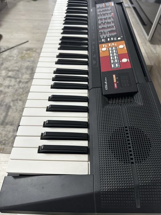 Orga Yamaha PSR F51
