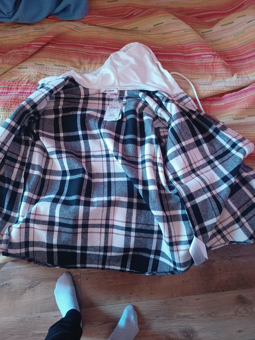 Vând diverse haine noi cu eticheta