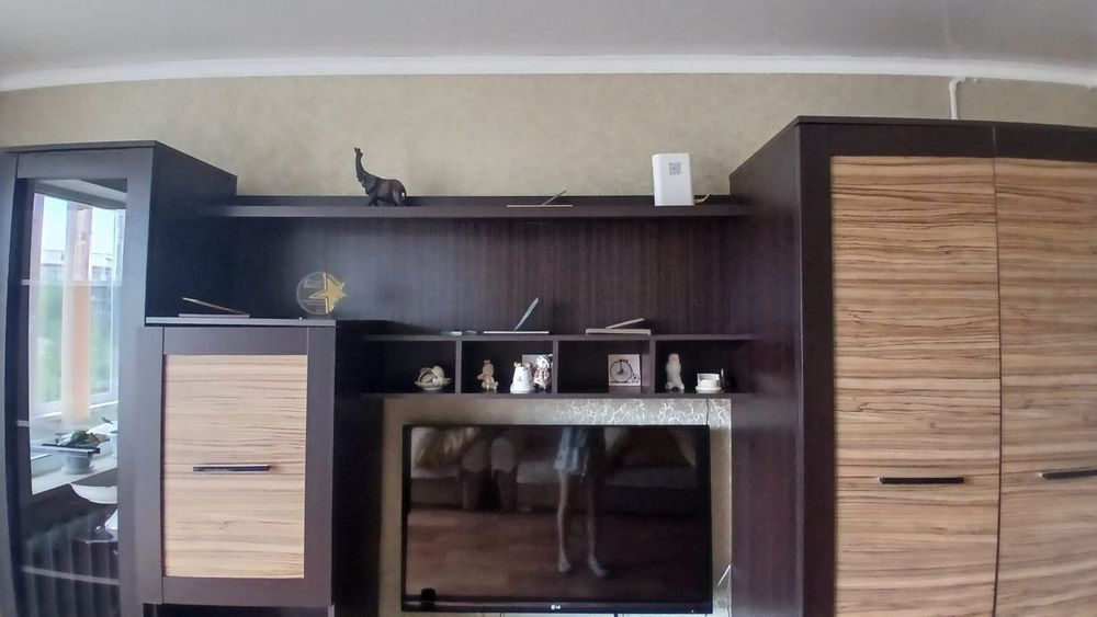 Срочно продам мебель в зал