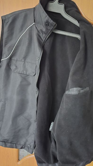 Продам жилетку Mercedes