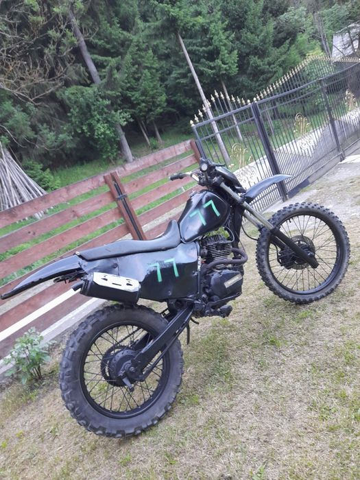 Vând Honda 200cc
