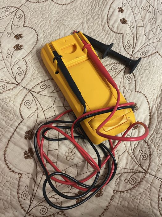 Multimetru Fluke 175