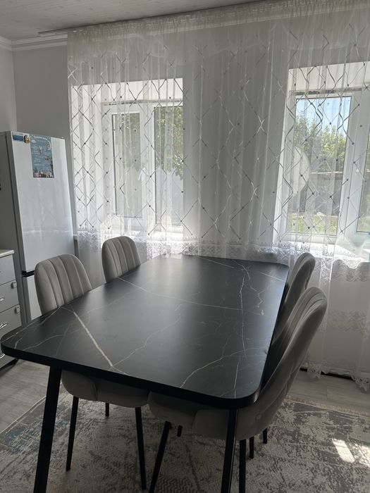 Срочно продам стол комплект