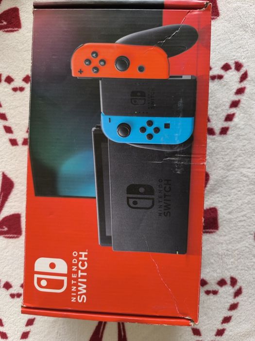 Nintendo switch с игри и аксесоари