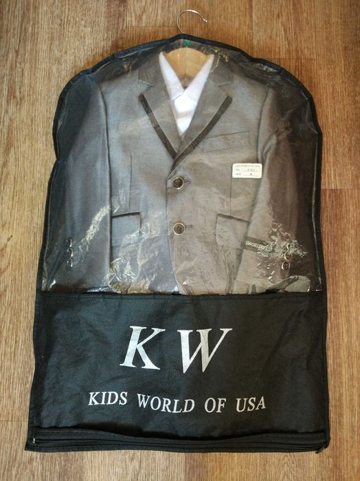 Костюм /рубашка,брюки, пиджак/