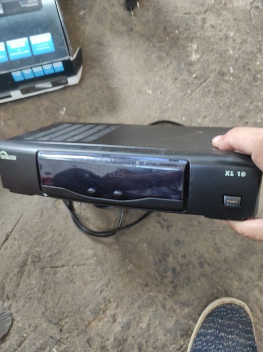 Vand aceste aparate electronice din poze,pret la fiecare in parte la c