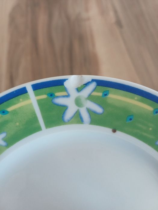 Комплект от 18 чинии