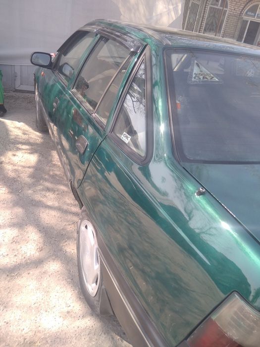 Нексия прадаётся 1 сонм. Да