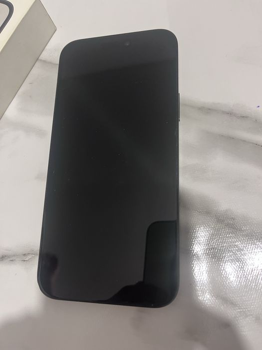 Продам iPhone 15 plus black Titan