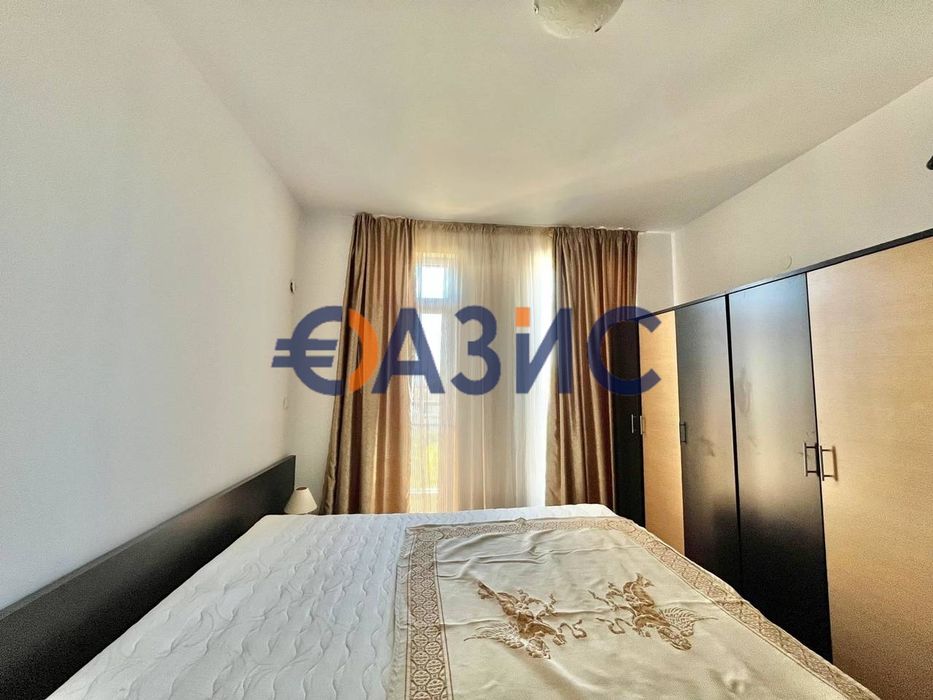 Продава се Тристаен апартамент в к.к. Слънчев бряг - 80 кв.м за 749 €/кв.м - Снимка #4