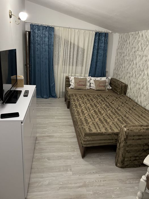 Inchiriez casa in Gura Vadului