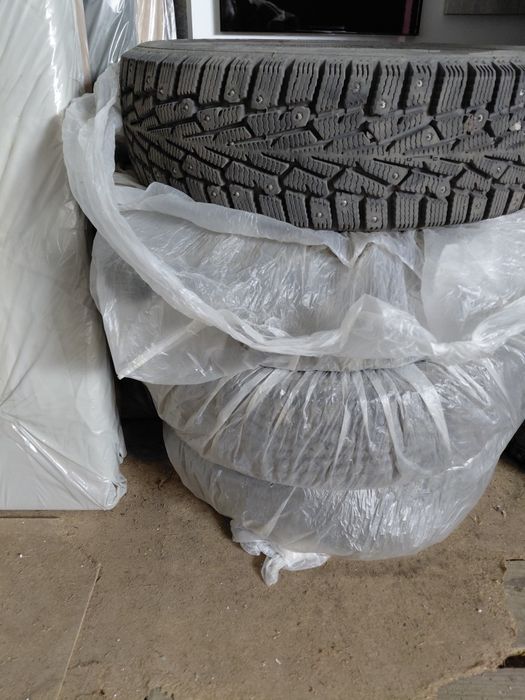 Продам зимние шины