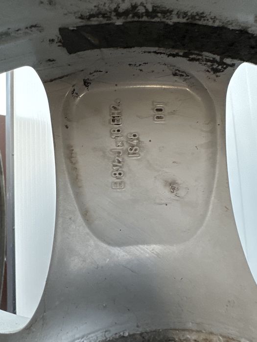 Roti BMW x5 255 / 55 / 18 iarna și 1 set vara . NOII