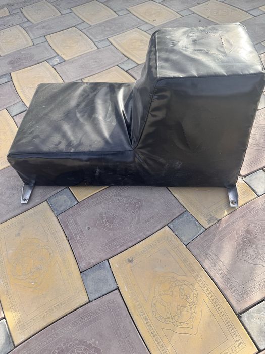 Груша настенная