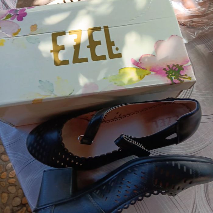 Дамски обувки, черни.