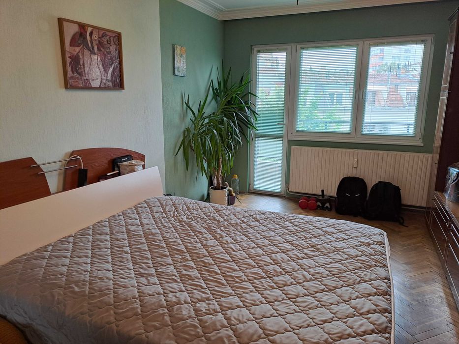 Продава се Четиристаен апартамент в Плевен, Идеален център - 106 кв.м за 1651 €/кв.м - Снимка #10