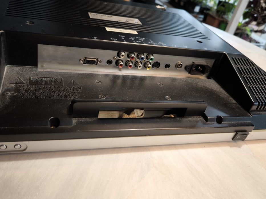 Плоский телевизор