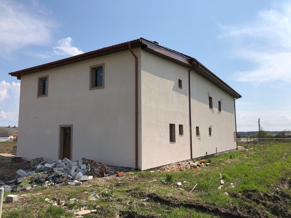 Vând pensiune/hotel neterminat, ideal pentru investiție