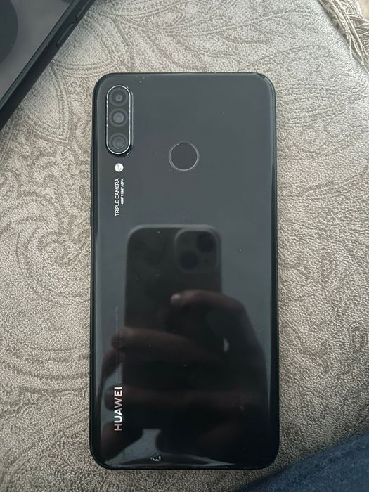 Продам хуавей а 30 лайт 125 гб